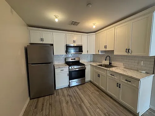 67 Main St #2B Photo 1