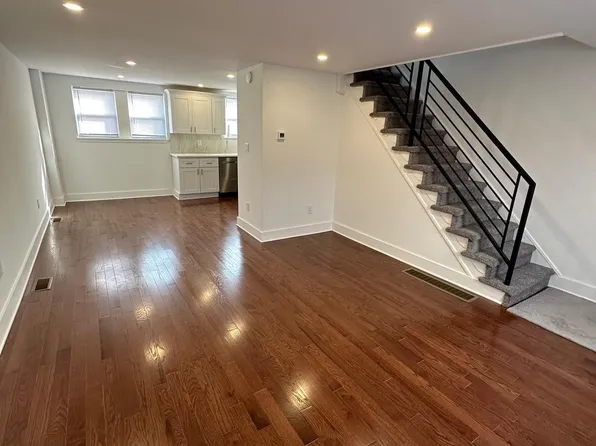 5439 Marsden St, Philadelphia, PA 19124