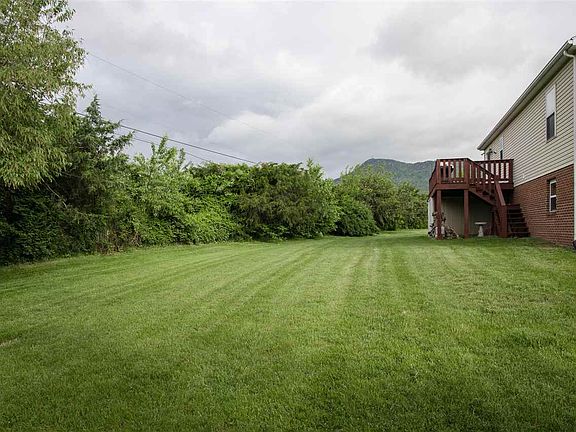 5th image of 9350 Millet Cir