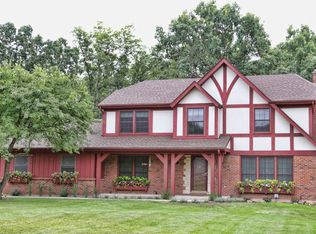 1249 Deer Trail Ln, Libertyville, IL
