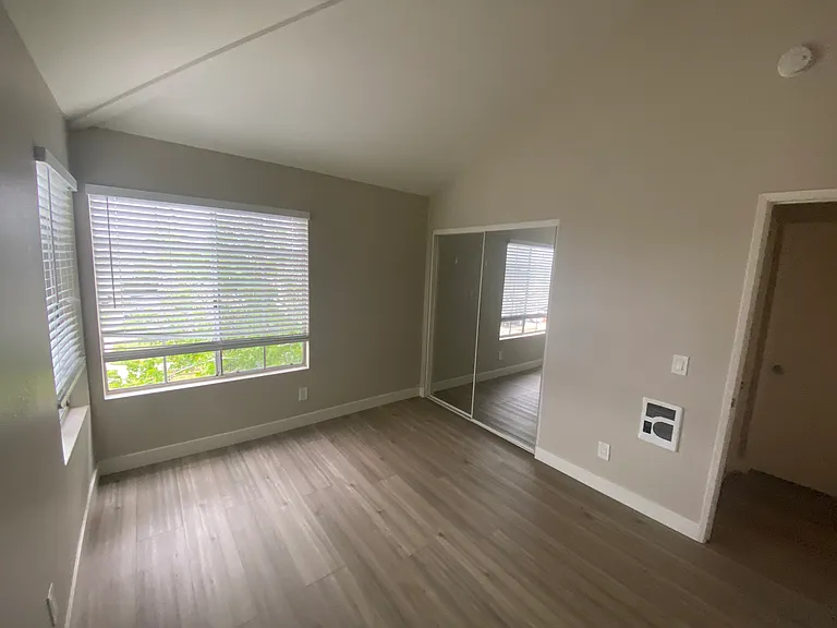 1202 Donax Ave #9 — Photo 7