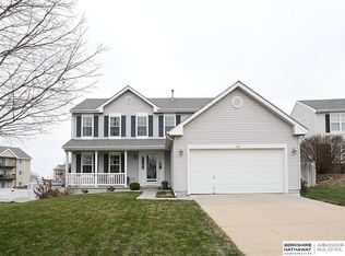 11267 S 202nd Cir, Gretna, NE 68028