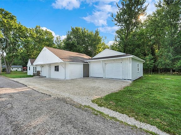 3rd image of 7655 Walnut Dr