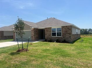1212 E Ruger Ln, Mustang, OK 73064