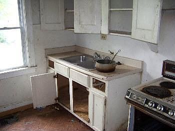 4th image of 2593 Azelda St