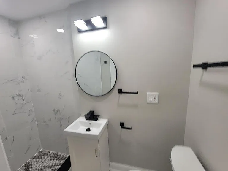 1157 W 19th St #1 — Photo 20