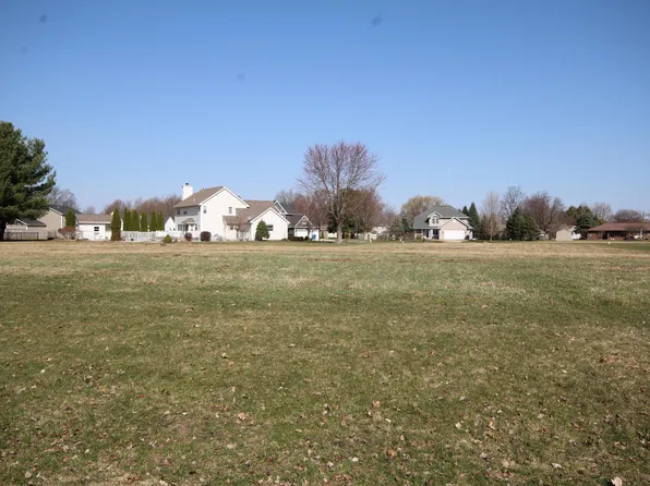 908 Maple Meadows Ave, Vicksburg, MI 49097