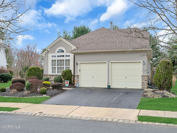 5th image of 48 Devereux Drive