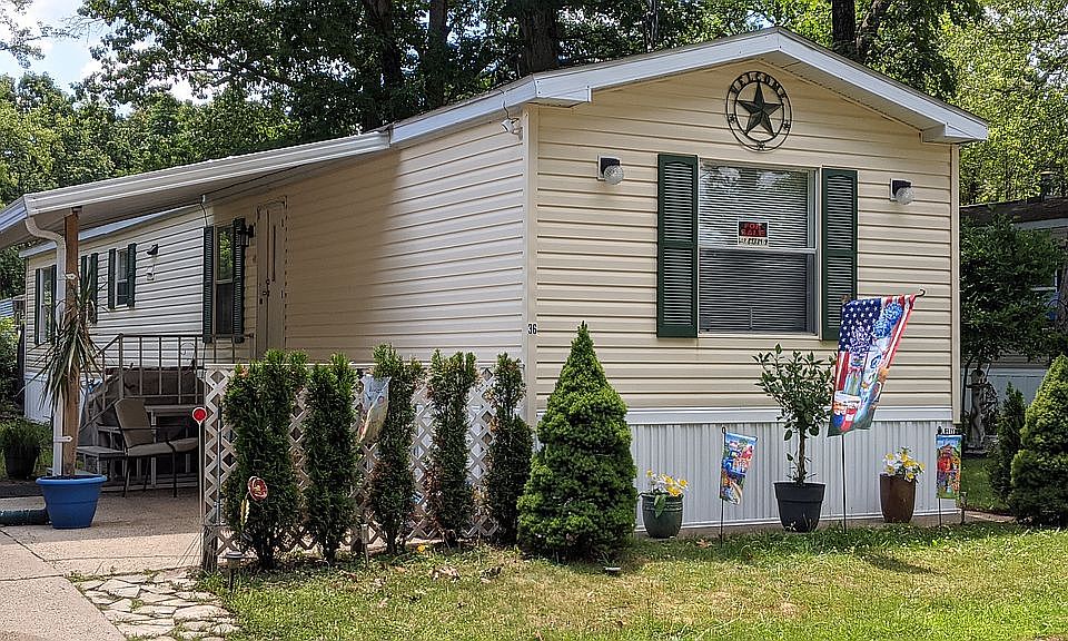 1st image of 36 Brian Dr