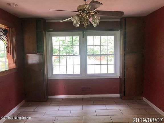 3rd image of 207 Whitney Woods Dr