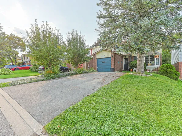 143 Thoms Cres, Newmarket, ON L3Y 1C9