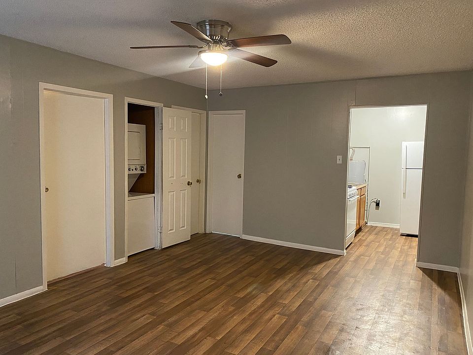 1st image of 119 Holland Ave #C