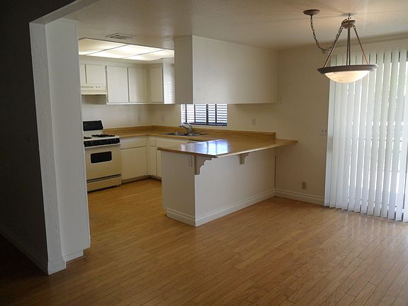 2nd image of 28850 Brodiaea Ave