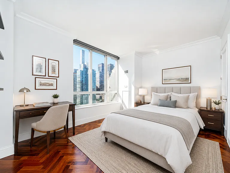 351 E 51st St #Penthouse 4A — Photo 8