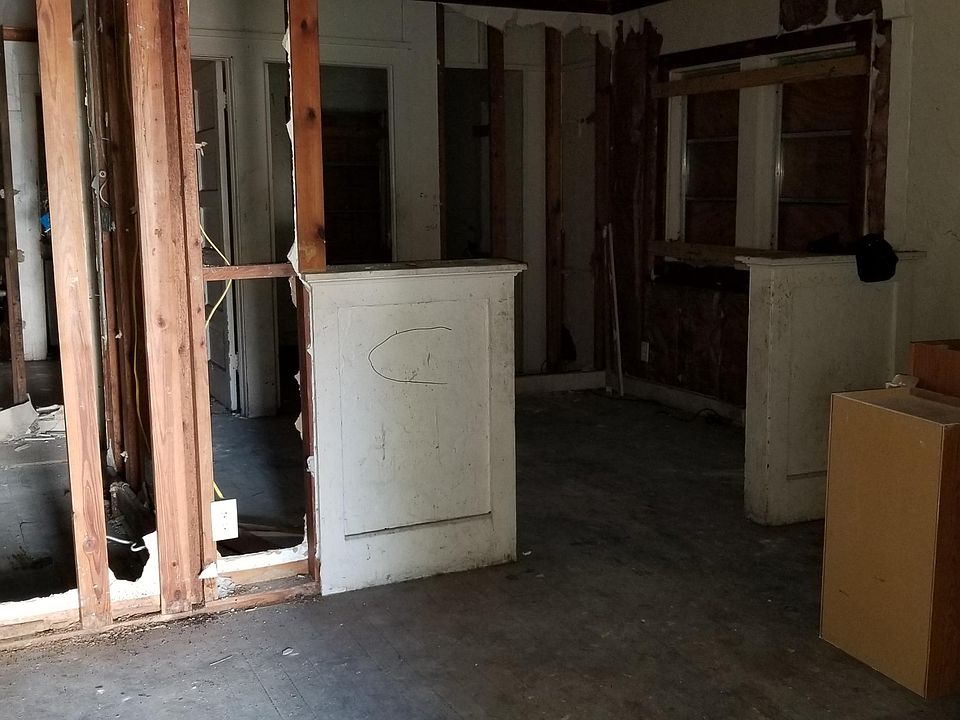 2nd image of 116 S C St