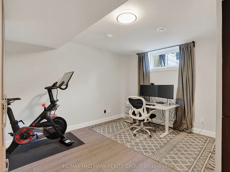 1583 Maxime St — Photo 21