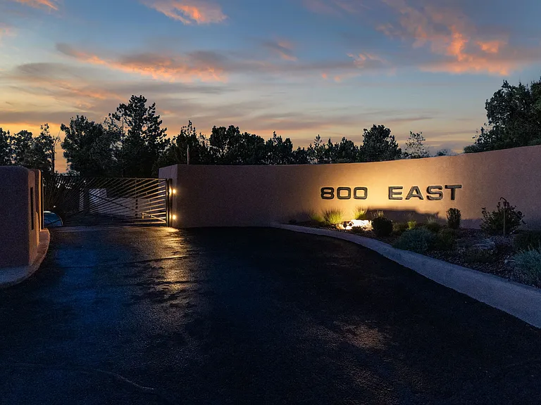 858 Camino Del Este — Photo 56