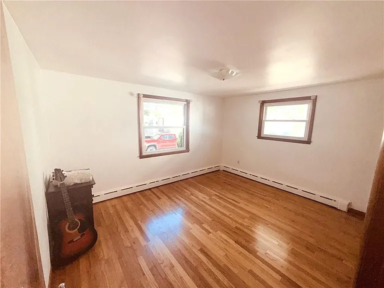 25 Thurston Ave #B — Photo 8