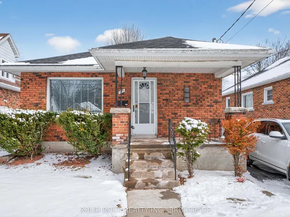 199 Helen St, Kingston, ON K7L 4P5