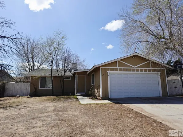 385 Sierra St, Fernley, NV 89408