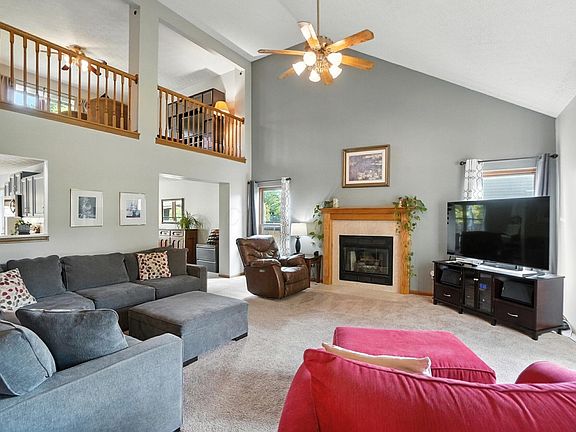 3rd image of 5644 Newington Dr