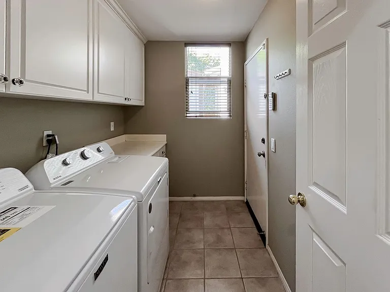 7905 Leway Dr — Photo 30