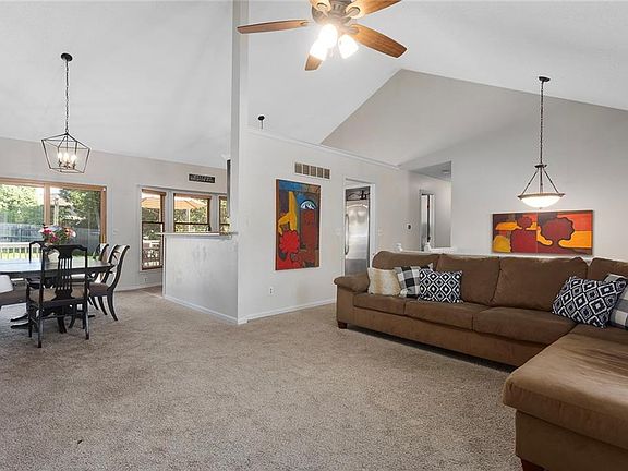 3rd image of 7210 NE 70th St