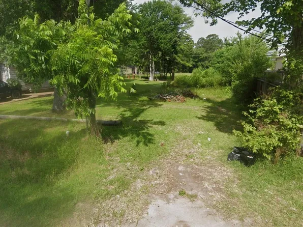 417 N Franklin Ave, Cleveland, TX 77327