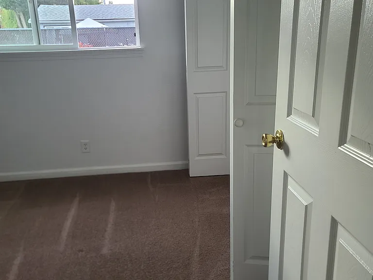 555 N 7th St #7 — Photo 14