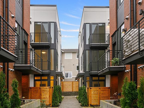 5th image of 418 10th Ave E #F