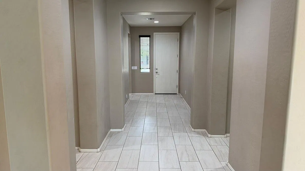 3 bed, 2.0 bath, 1942 sqft, $2,850 — Photo 4