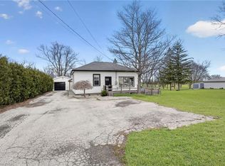 395 Mud St E, Hamilton, ON L8J3B5