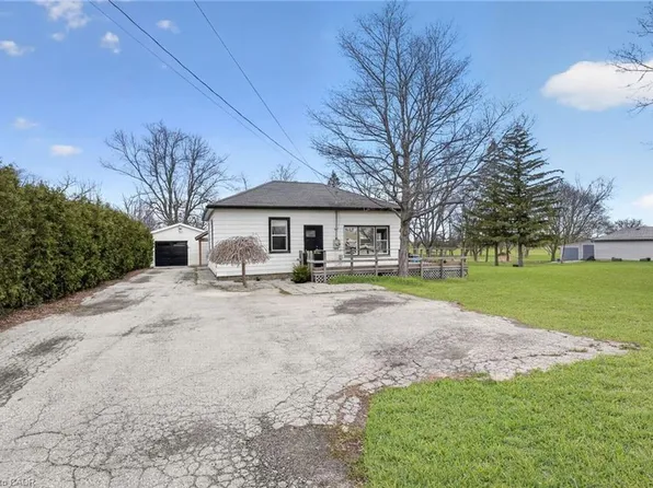 395 Mud St E, Hamilton, ON L8J 3B5