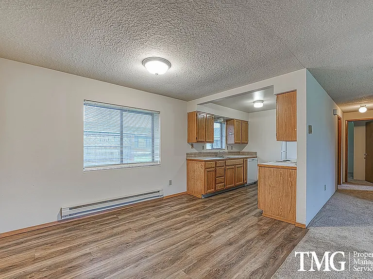3327 Addy St — Photo 9