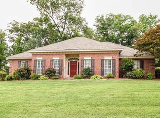 260 Crossgate Dr, Elmore, AL 36025