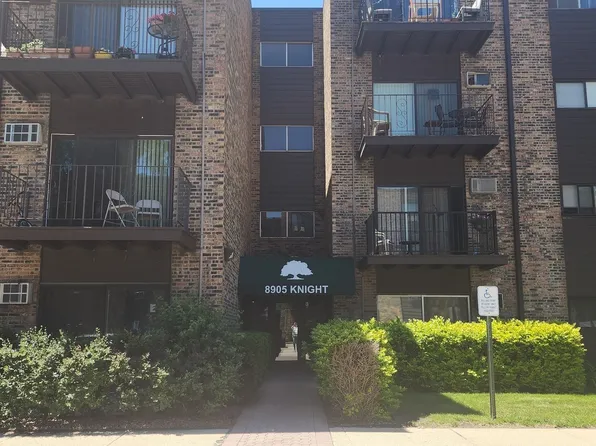 8905 Knight Ave APT 205, Des Plaines, IL 60016