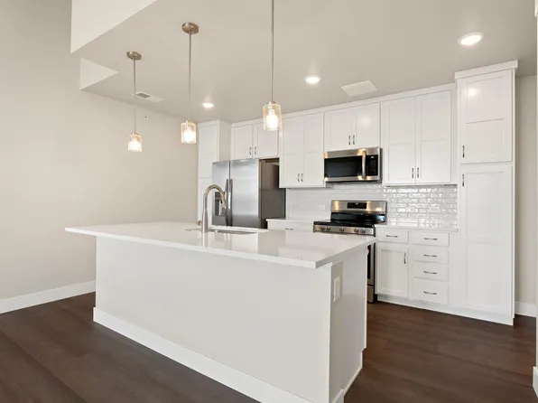 4260 Vulcan Creek Dr #306, Loveland, CO 80538