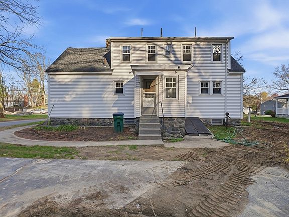 3rd image of 285 W Meadow Rd
