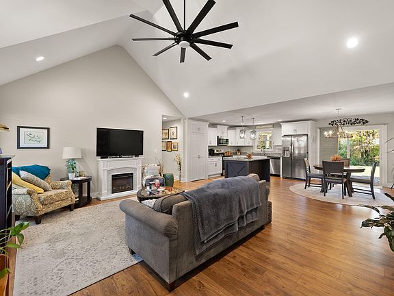 4th image of 119 Allyson Cir