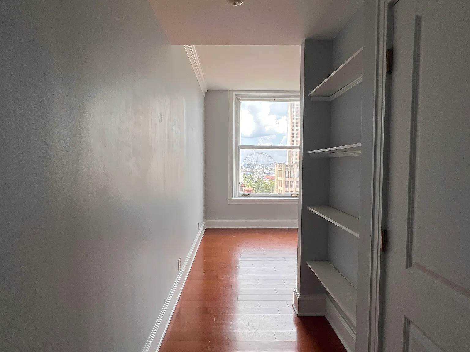 1 bed, 1.5 bath, 1008 sqft, $2,600 — Photo 2