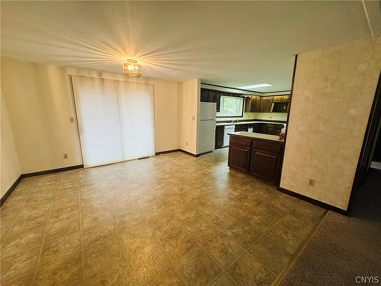 5336 Caughdenoy Rd — Photo 5