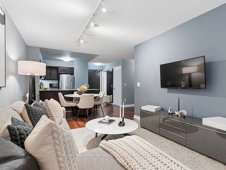 19 Grand Trunk Cres #3108 — Photo 6