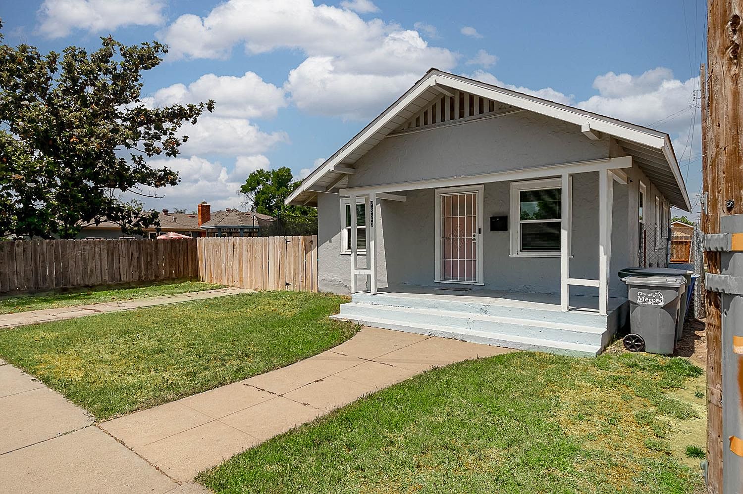 2323 R St, Merced, CA 95340 Zillow