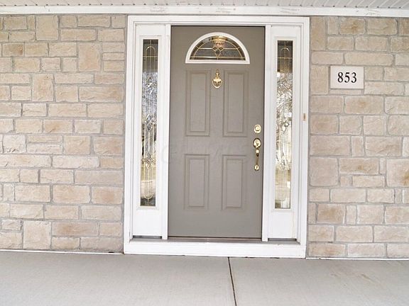 3rd image of 853 Edgewater Ln