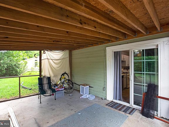 5th image of 306 Tompkins Ln
