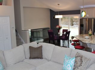 9S120 Florence Ave, Downers Grove, IL 60516