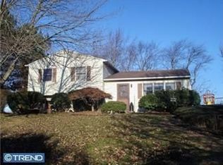 298 Millard Rd, Elverson, PA 19520