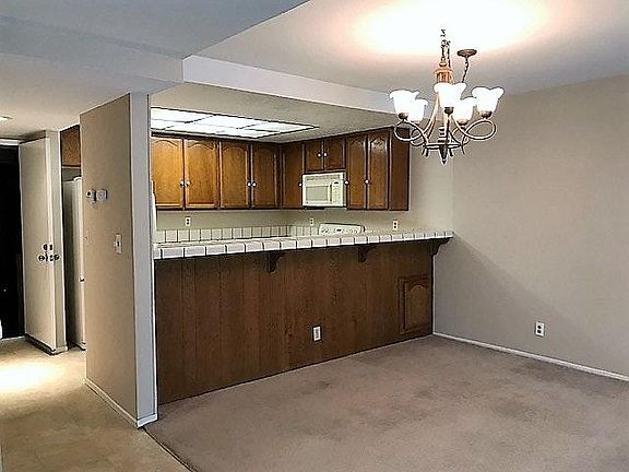 3rd image of 1309 Chandon Ct