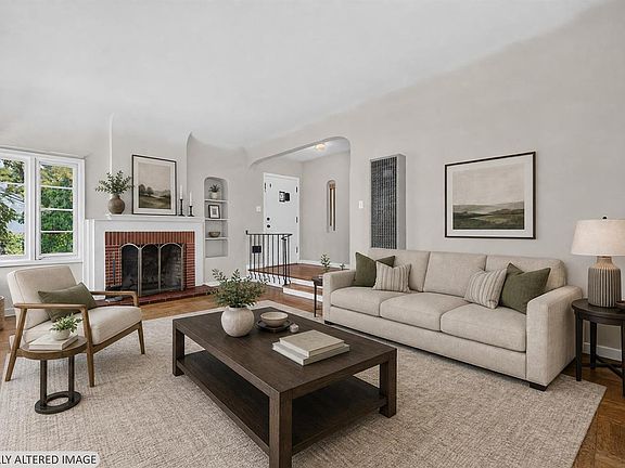 3rd image of 620 Dexter Street