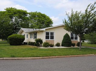 1 Wilbur Ct, Brick, NJ 08724